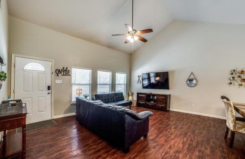 Canyon Lake House | BE Happy Texas Hill Country