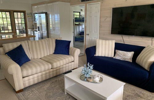 Rollingstone House | Beach front