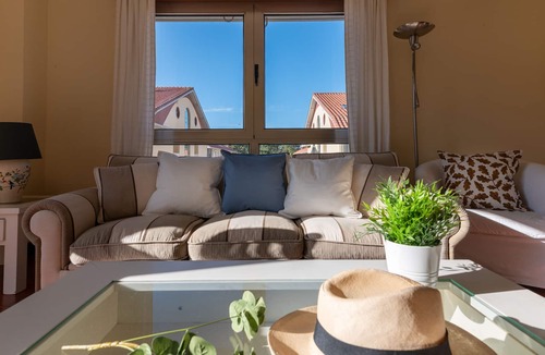 San Vicente de la Barquera House | Beautiful very spacious apartment with garage on the beach