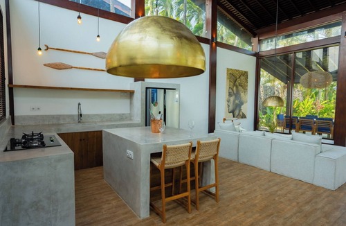 East Selemadeg Villa | Beachside Luxury in Tabanan!