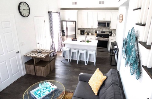 Ventnor City Apartment | Beach 2 blocks with parking and Patio