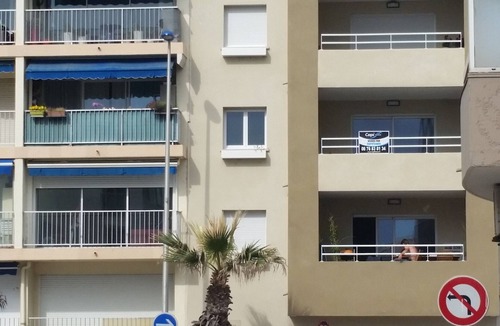 Palavas-les-Flots Apartment | Beach 20m, sea view, 3rd floor, private lift/parking/charging station