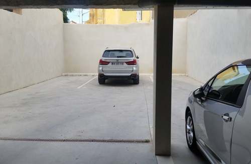 Palavas-les-Flots Apartment | Beach 20m, sea view, 3rd floor, private lift/parking/charging station