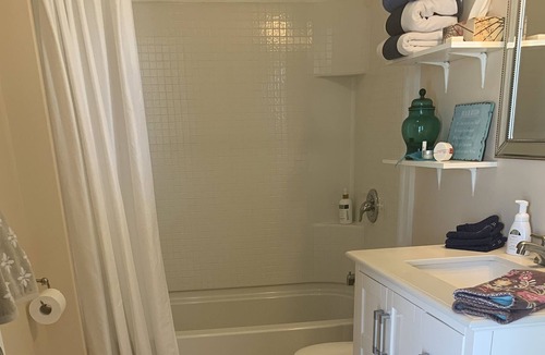 Conception Bay South Apartment | Beach Access - Ultra Comfortable