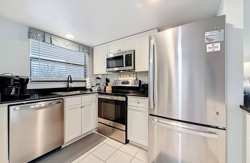 Belle Vista Condo | Beach Access | Gulf Views | Prime Location