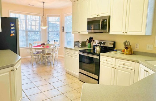 Cape Charles Condo | Beach Access-Pool-Golf Amenities
