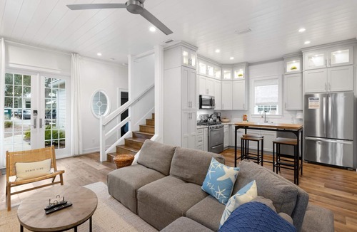 White's Gulfview House | Beach Access + Pool – Summer 20% Off