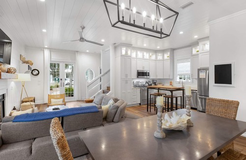 White's Gulfview House | Beach Access + Pool – Summer 20% Off