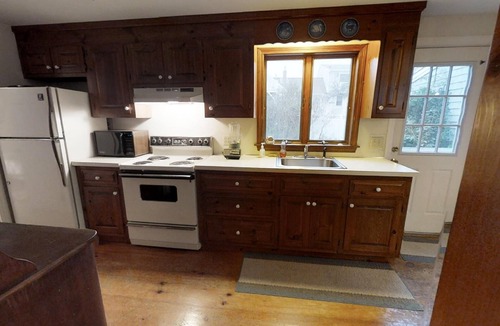 East Dennis House | Beach Access & Views of Cape Cod Bay - Sesuit Neck - Sleeps 10