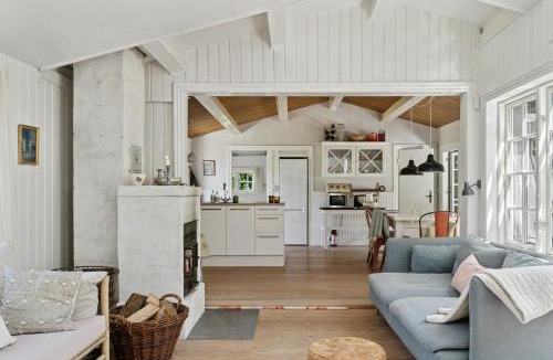 Holloselund House | Beach And Forest Close To Tisvilde House