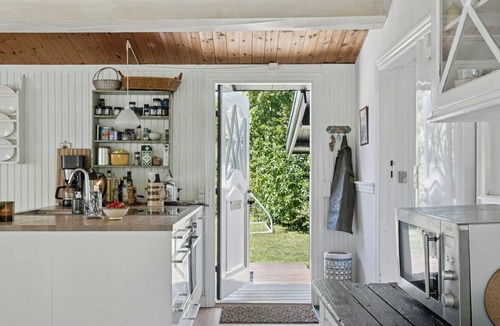 Holloselund House | Beach and forest close to Tisvilde house
