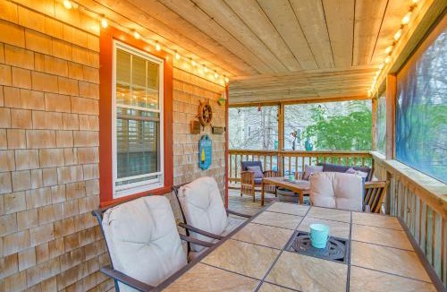 Mashpee House | Beach and Lake Access Group Getaway in Mashpee!