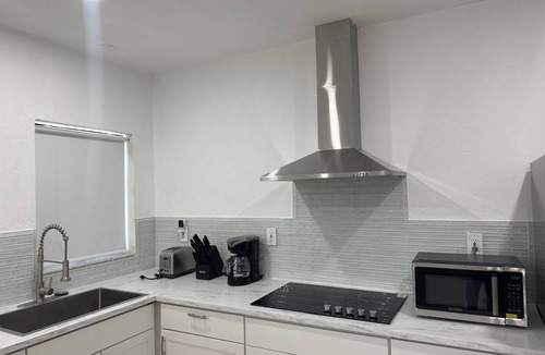 South Lake Apartment | Beach Apartment in Hollywood