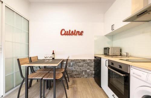 Premia de Mar Apartment | Beach Apartment, next to the sea