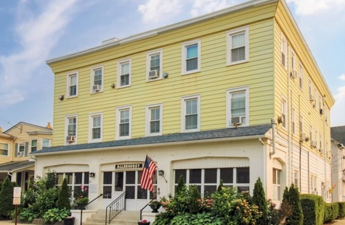 Ocean Grove Apartment | Beach Apt #18 Studio w/Bath, Kitchen & Work Space