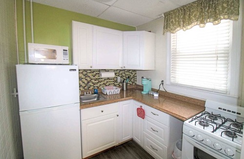 Ocean Grove Apartment | Beach Apt #2, Bright Studio w/Kitchen and Bath