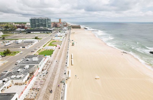 Ocean Grove Apartment | Beach Apt #2, Bright Studio w/Kitchen and Bath