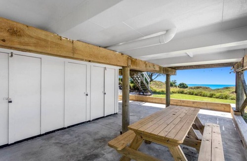 Tirohanga House | Beach Bach on the Dune Trails