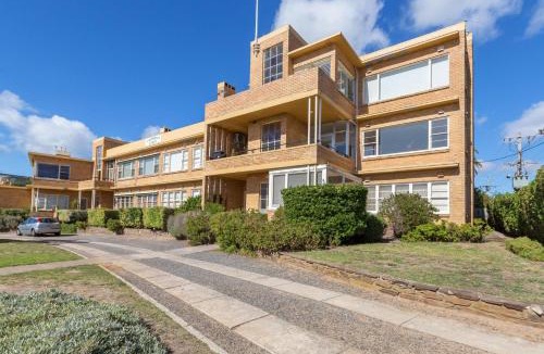 Mornington House | Beach Belle Mornington