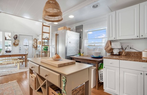 Birdsnest Cottage | Beach Bettie's | Chesapeake Bay Waterfront Cottage w/Sunset Views, Secluded Charm Near Cape Charles
