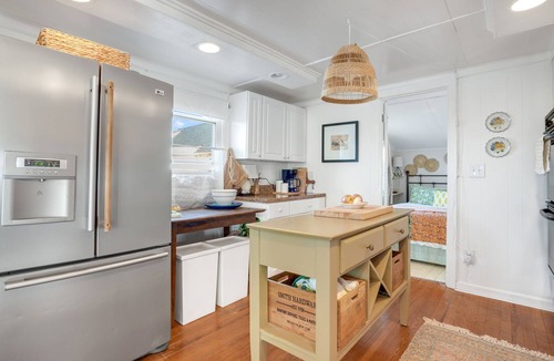 Birdsnest Cottage | Beach Bettie's | Chesapeake Bay Waterfront Cottage w/Sunset Views, Secluded Charm Near Cape Charles