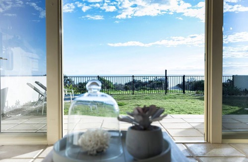 Tennyson House | Beach Bliss - Ocean Views/Private Beach Access