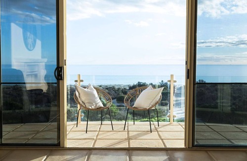 Tennyson House | Beach Bliss - Ocean Views/Private Beach Access