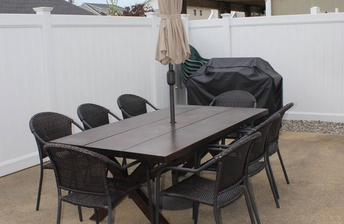 Ortley Beach Cottage | Beach block cottage steps to the beach!