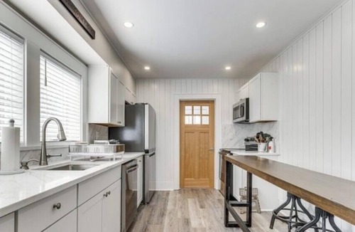 Pipes Cove House | Beach Block Hideaway