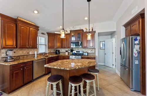 Sea Isle City House | BEACH BLOCK+Ocean Views! 5BR/3.5BA, Location
