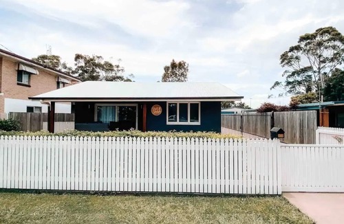 Maroochydore House | Beach Boutique, pet friendly, right on Maroochydore River