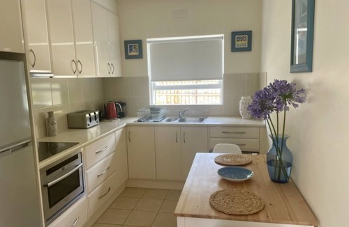 Brighton Apartment | Beach & Boutique Shopping - Here !