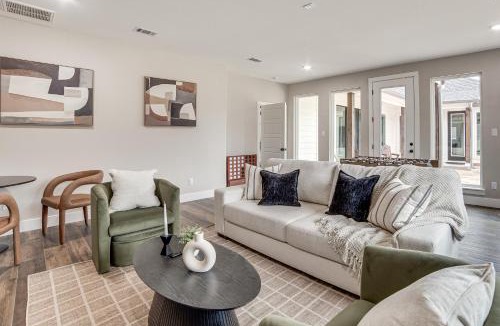 Thurber House | Beach + Brazos River Access! Family-Friendly Haven