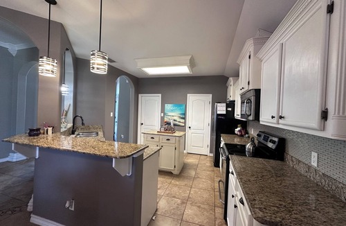 South Side House | Beach Break 4-bedroom house in fabulous Corpus Christi with Remote office