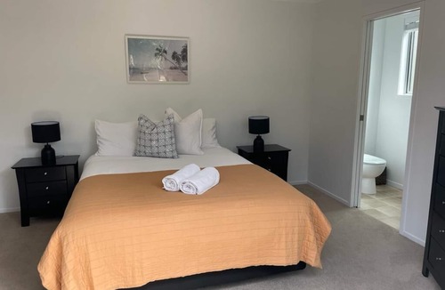 Papamoa Beach House | Beach Break Papamoa-Beachfront