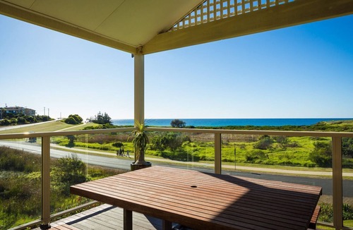 North Narooma Apartment | Beach Breakers Apartment - Stunning Views