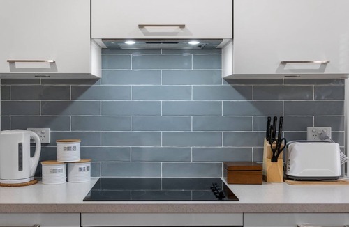 Merewether Apartment | Beach & Brew-Modern 1-Bedroom in Trendy Merewether