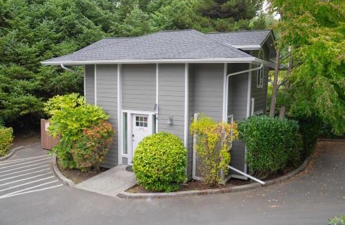 Tolovana Park House | Beach Bungalow 4