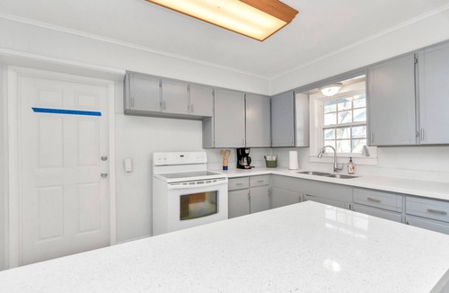Galveston House | Beach Bungalow 6 Blocks to Beach