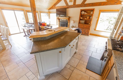 Brookings House | Beach Bungalow at Crook Point