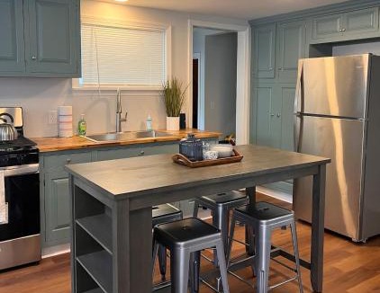Lake Erie Beach House | Beach bungalow by Lake Erie