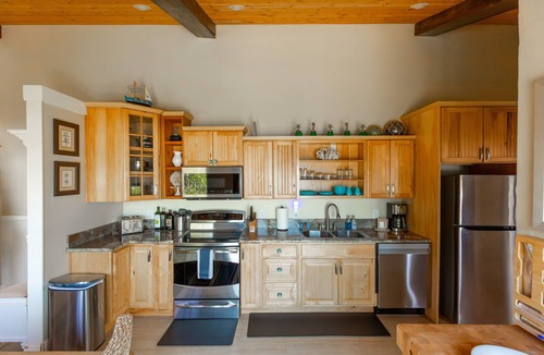 Brookings House | Beach Bungalow - Oceanfront and Private Beach