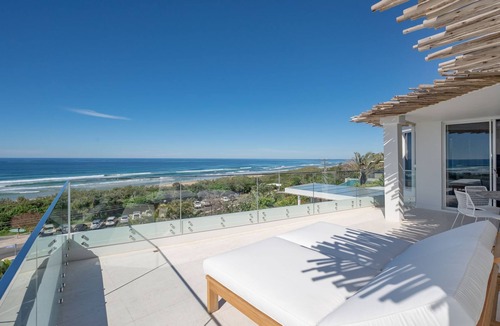 Castaways Beach House | Beach Cabana At Crusoe