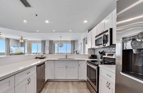 Fort Morgan Condo | Beach Club A-801 | East Corner Unit + Pools & Hot Tub