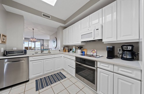 Ono Island Condo | Beach Colony W7C - Covered Parking Included