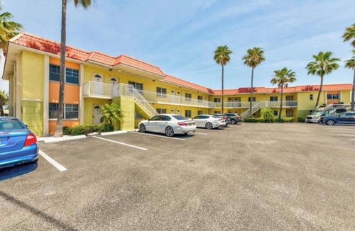 Belle Vista Condo | Beach comfort with no hidden fees.