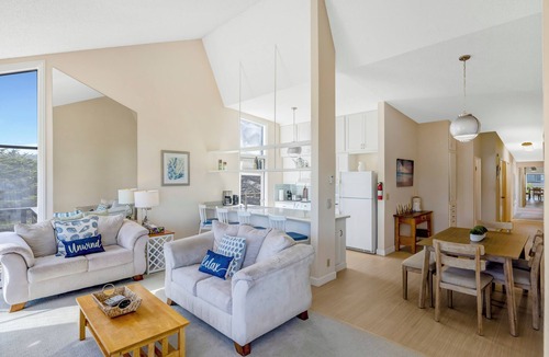 Watsonville Condo | Beach Condo Pelican 14