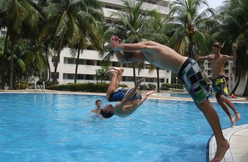 Tanjung Tanah Merah Apartment | Beach Condo With Pool And WIFI