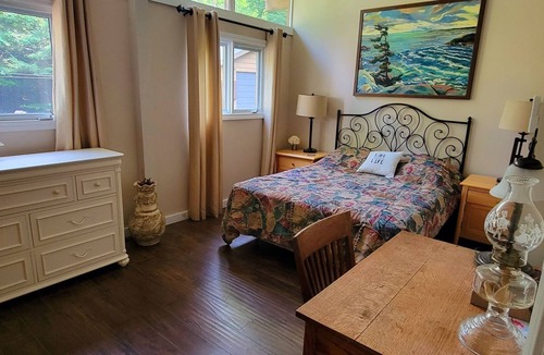 Purdy House | Beach Cottage and Nature Lovers Delight