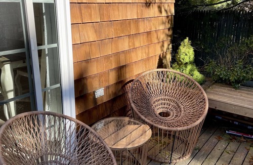 Springs House | Beach Cottage By The Bay